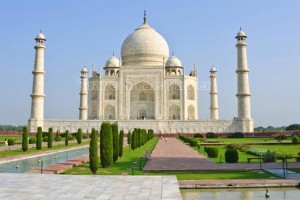 Taj Mahal with the Himalayas tour from tourism-himachal