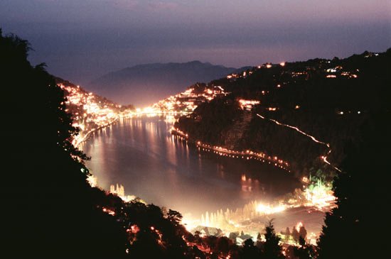 Nainital Corbett & Kashmir Tour Package from Southern Travel Rs.14499