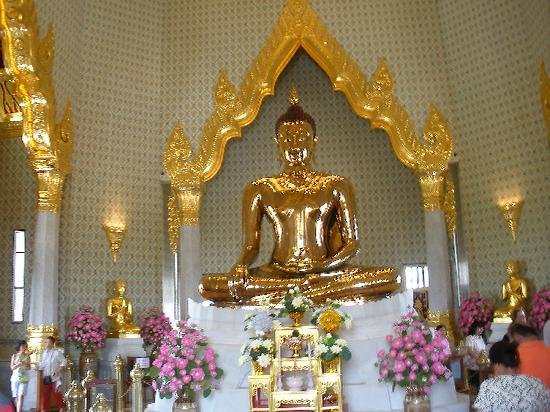 Golden Buddha  Wat Traimit