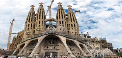facade of the Sagrada Familia